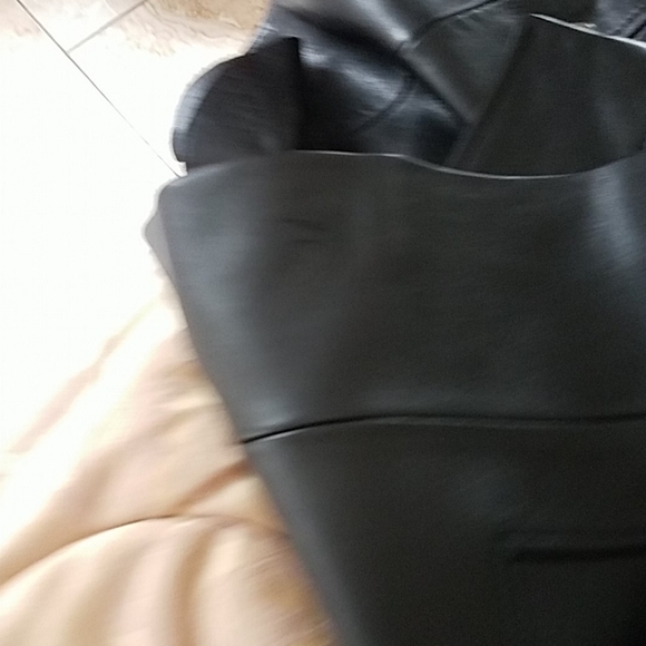 Leather jacket - Picture 12 of 12